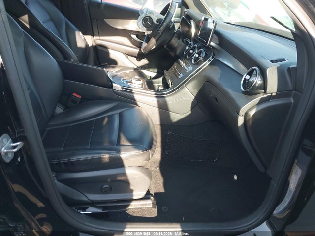 2019 MERCEDES-BENZ GLC 300 5