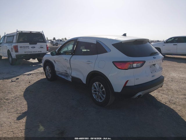 2021 FORD ESCAPE SE 3