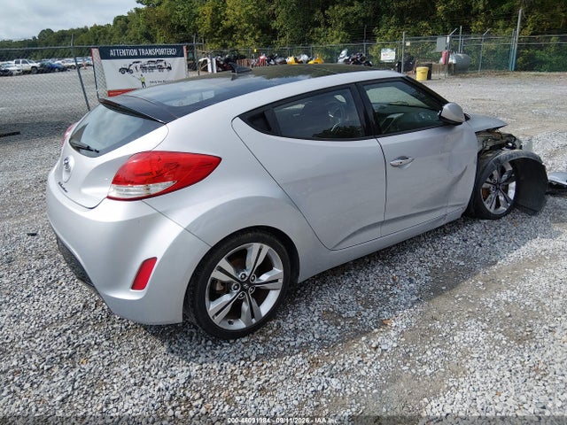 2017 HYUNDAI VELOSTER VALUE EDITION 4