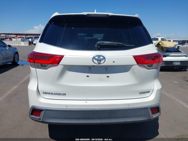 2017 TOYOTA HIGHLANDER LIMITED 15