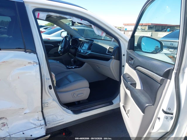 2017 TOYOTA HIGHLANDER LIMITED 5
