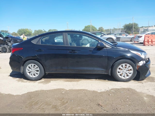2020 HYUNDAI ACCENT SE 13