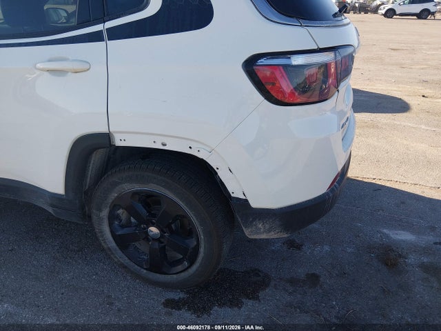 2018 JEEP COMPASS LATITUDE 4X4 17