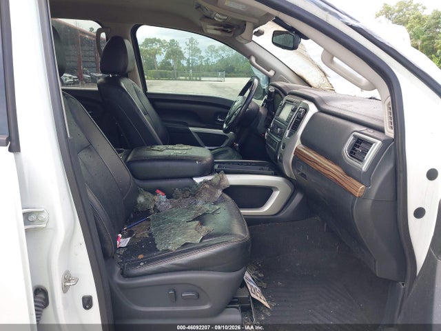 2017 NISSAN TITAN SL 5