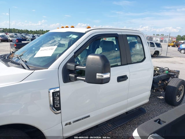 2019 FORD F-350 CHASSIS XL 14