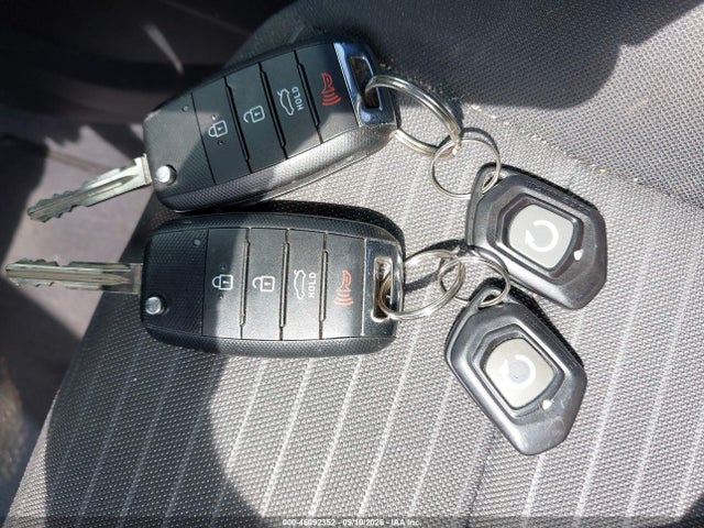 2017 KIA FORTE LX 11
