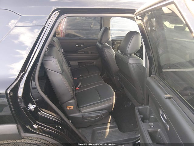 2023 NISSAN PATHFINDER SL 4WD 8