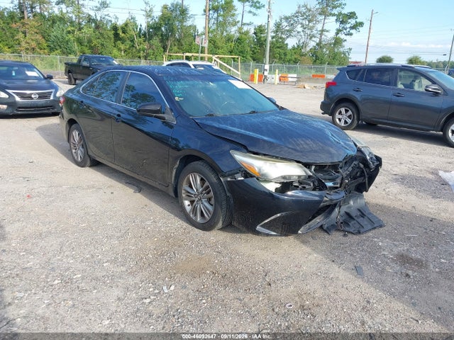 2016 TOYOTA CAMRY SE