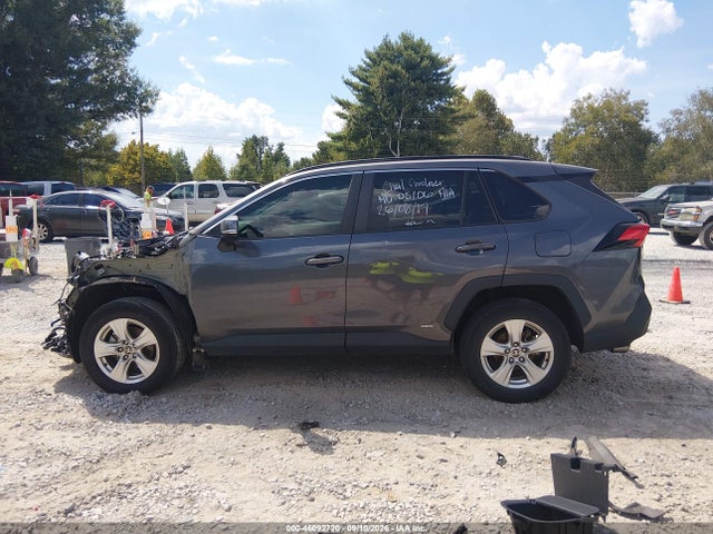 2021 TOYOTA RAV4 HYBRID XLE 15