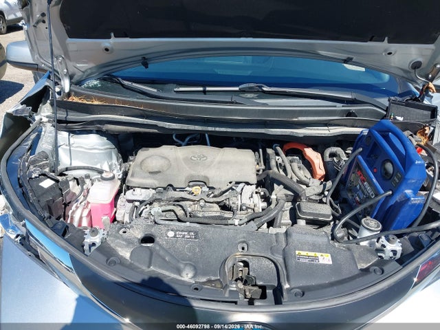 2021 TOYOTA SIENNA LE 10