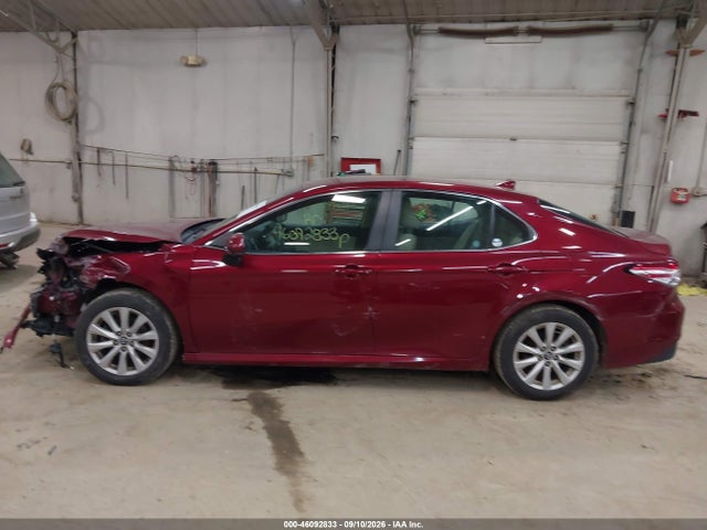 2019 TOYOTA CAMRY LE 14
