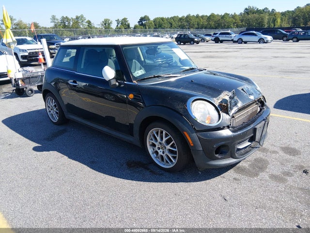 2012 MINI COOPER 