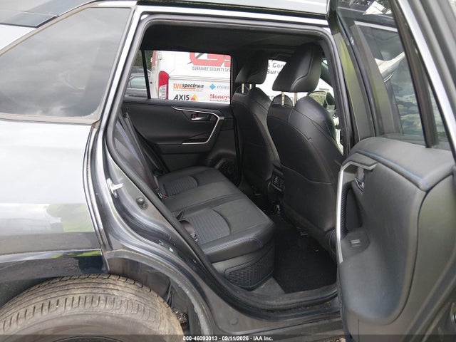2022 TOYOTA RAV4 HYBRID XSE 8