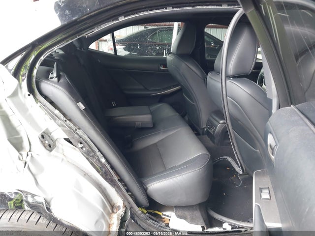 2019 LEXUS IS 300 8