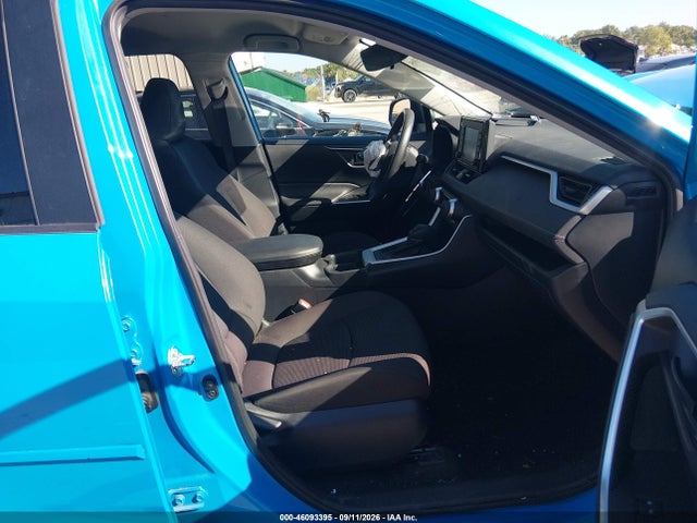 2021 TOYOTA RAV4 LE 5