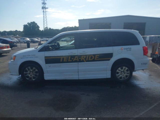 2017 DODGE GRAND CARAVAN SE 14