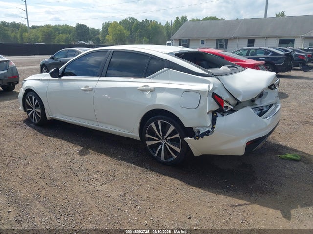 2021 NISSAN ALTIMA SR INTELLIGENT AWD 3