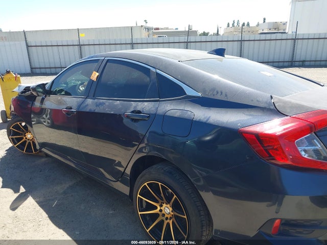 2017 HONDA CIVIC EX 18