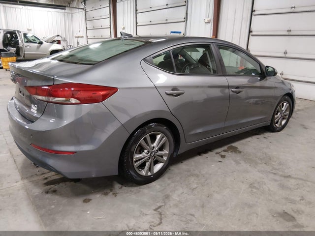 2018 HYUNDAI ELANTRA SEL 4