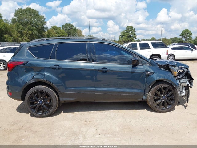 2019 FORD ESCAPE SE 18