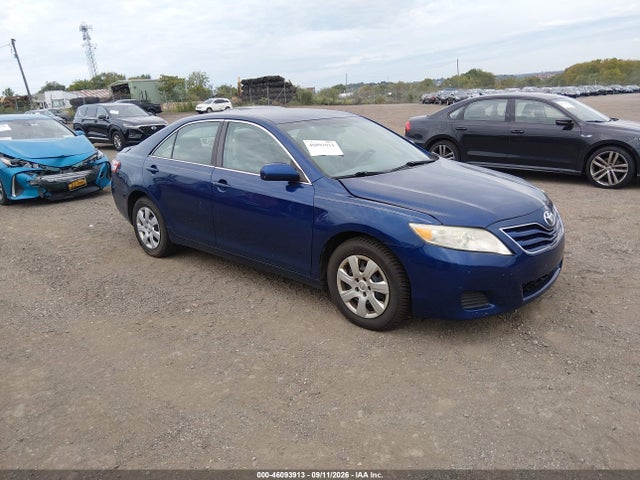2011 TOYOTA CAMRY LE