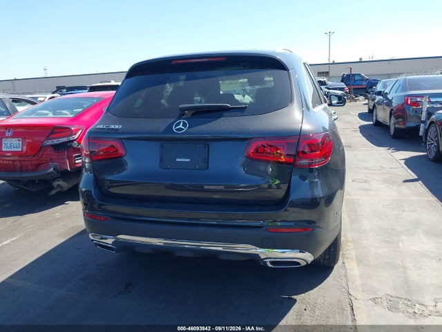 2021 MERCEDES-BENZ GLC 300 SUV 16