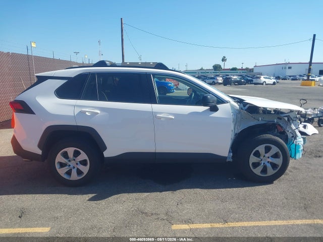 2020 TOYOTA RAV4 LE 14