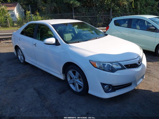 2012 TOYOTA CAMRY SE
