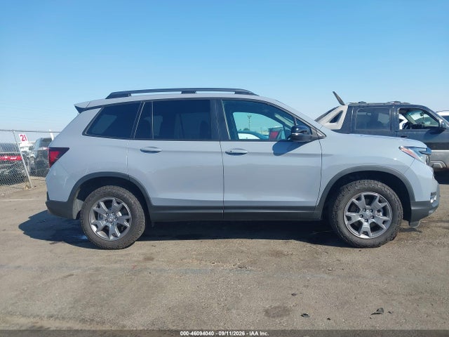 2025 HONDA PASSPORT AWD TRAILSPORT 13