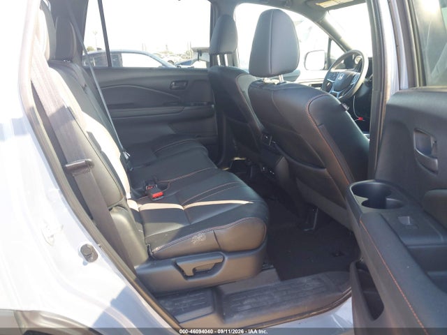 2025 HONDA PASSPORT AWD TRAILSPORT 8