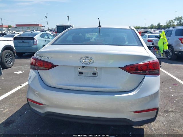 2019 HYUNDAI ACCENT SE 17