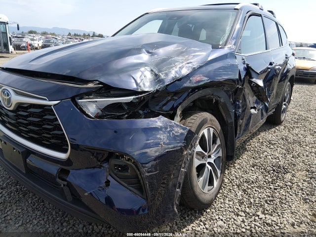 2022 TOYOTA HIGHLANDER HYBRID XLE 16