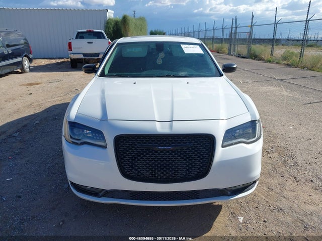 2018 CHRYSLER 300 LIMITED 12