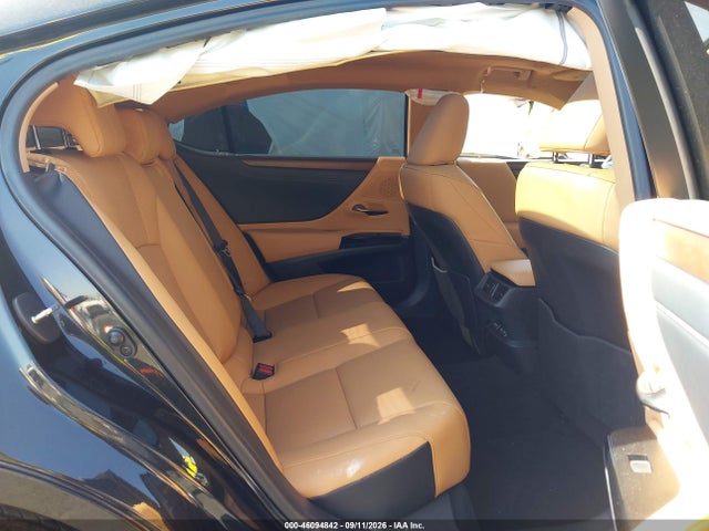 2025 LEXUS ES 350 8