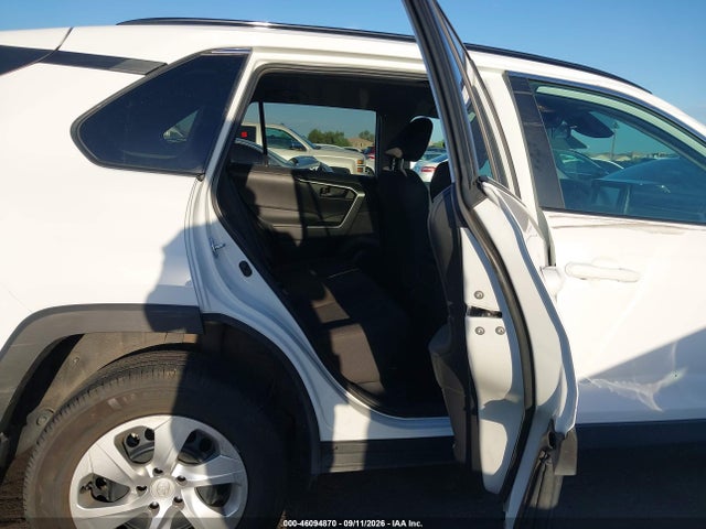 2020 TOYOTA RAV4 LE 8