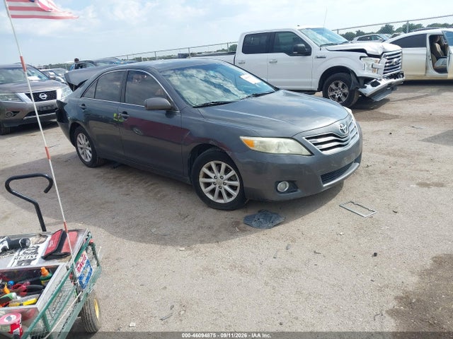 2010 TOYOTA CAMRY XLE V6