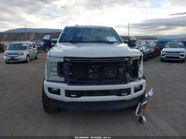 2017 FORD F-350 PLATINUM 12