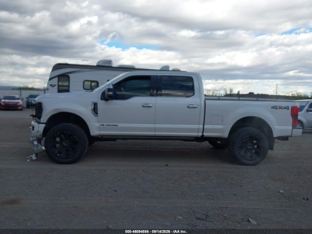 2017 FORD F-350 PLATINUM 14