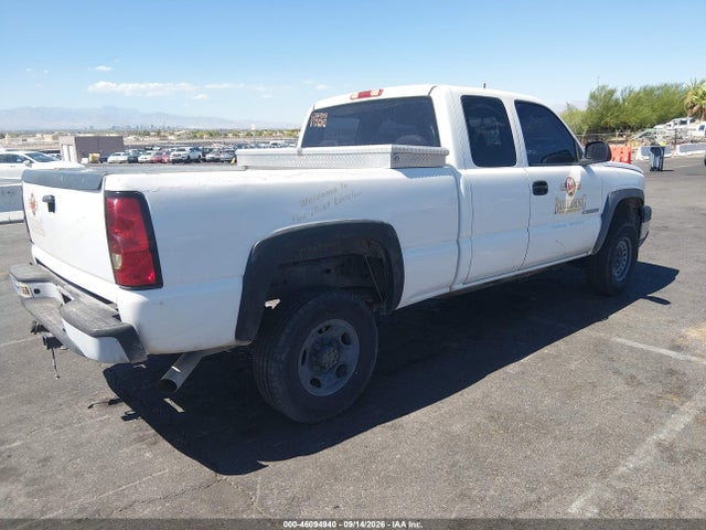 2006 Chevrolet SILVERADO 2500HD WORK TRUCK photo 4
