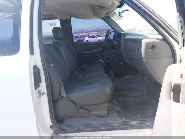 2006 Chevrolet SILVERADO 2500HD WORK TRUCK photo 5