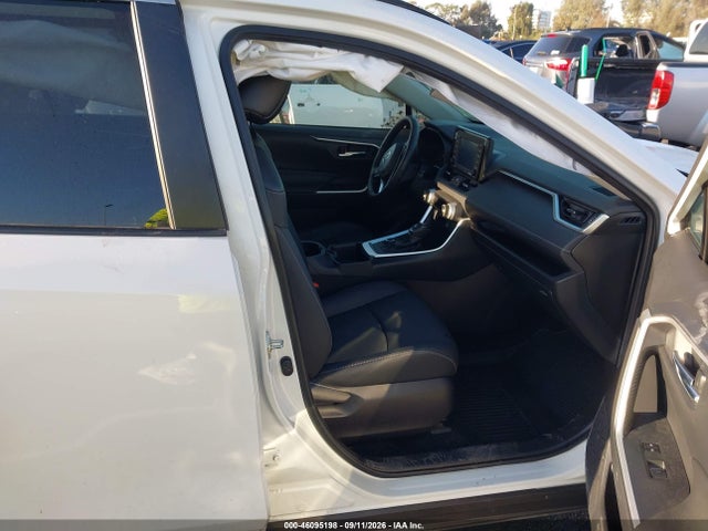 2022 TOYOTA RAV4 HYBRID XLE PREMIUM 5