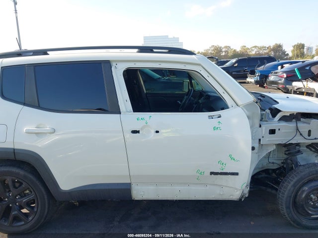 2018 JEEP RENEGADE ALTITUDE FWD 14