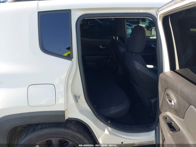 2018 JEEP RENEGADE ALTITUDE FWD 8