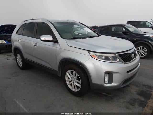 2014 KIA SORENTO LX