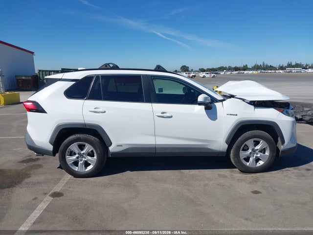 2020 TOYOTA RAV4 HYBRID XLE 13