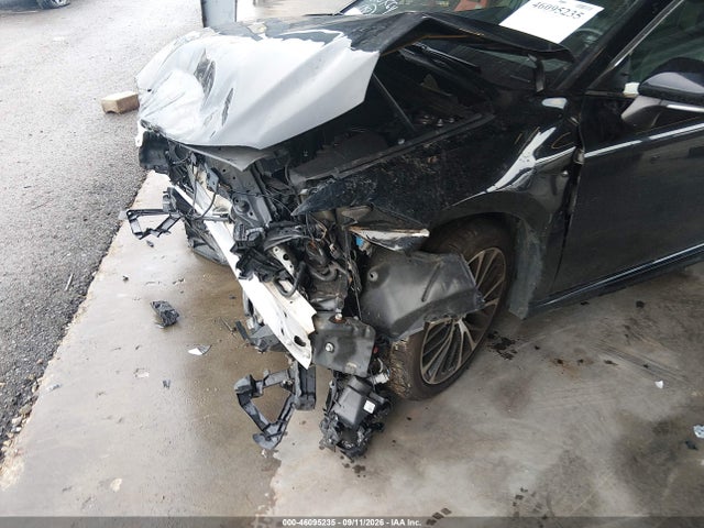 2018 TOYOTA CAMRY SE 6