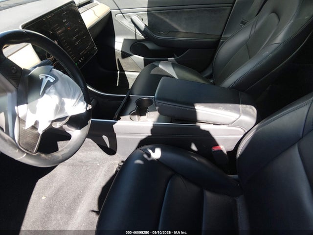 2018 TESLA MODEL 3 5