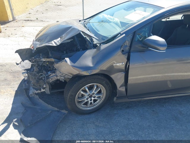2017 TOYOTA PRIUS TWO 13