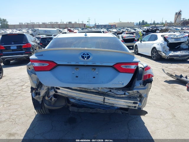 2020 TOYOTA CAMRY SE HYBRID 16