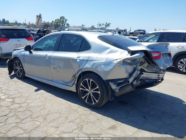 2020 TOYOTA CAMRY SE HYBRID 3
